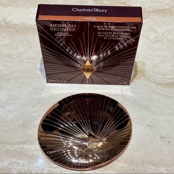 Charlotte Tilbury Airbrush Bronzer - Tan - Picture 6 of 9